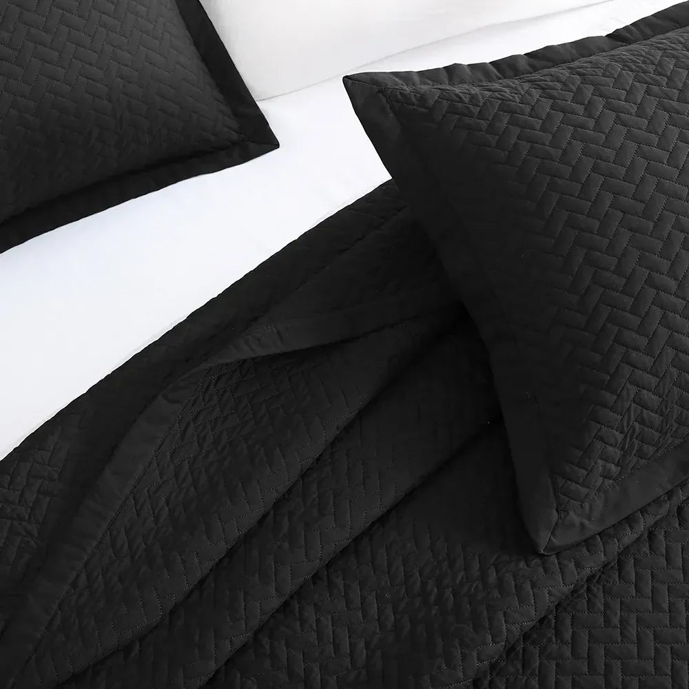 Midnight Black Oversized Quilt Set - PRESALE EVENT