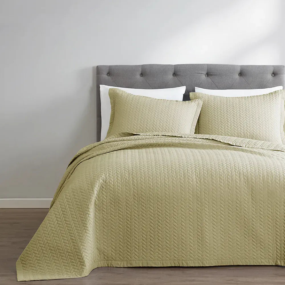 Sage Green Oversized Quilt Set - PRESALE EVENT