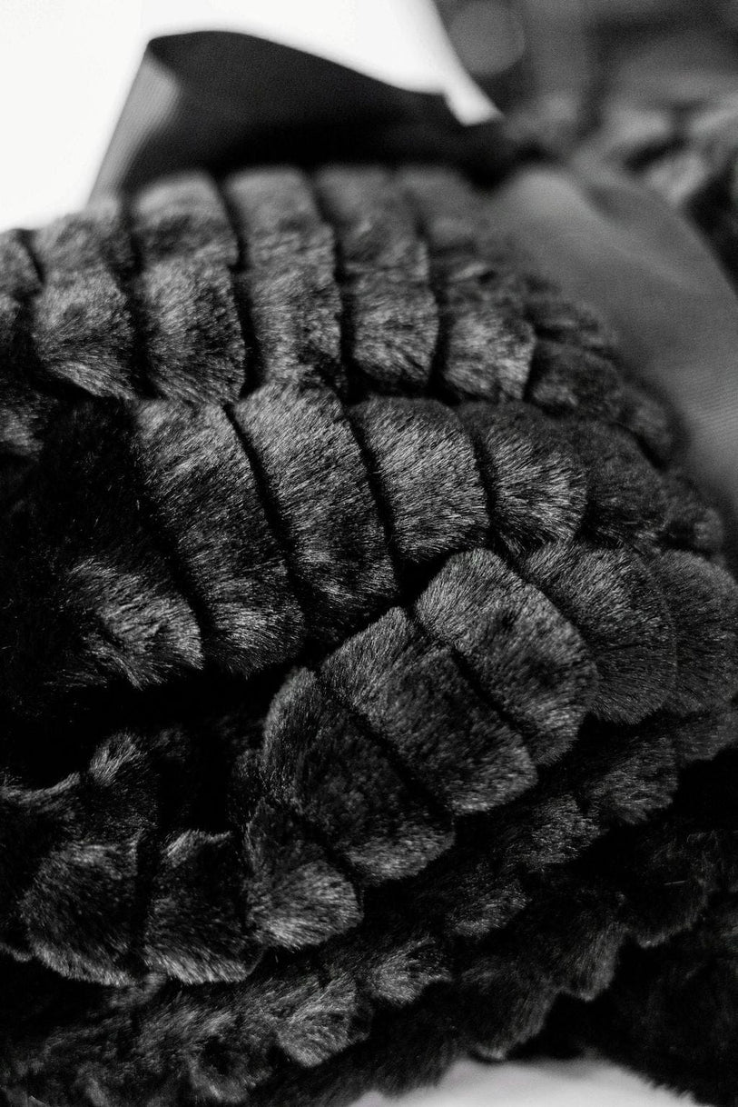 PeachSkinSheets X PeachyMink™ Oversized Throw Blanket