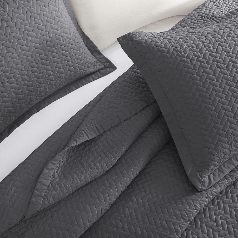 Graphite Gray Oversized Quilt Set