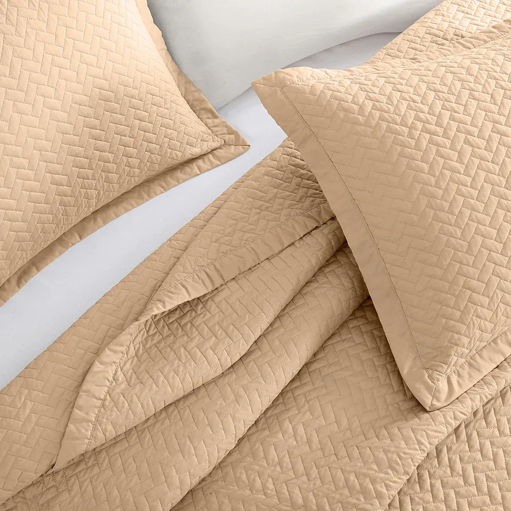 Almond Oversized Quilt Set