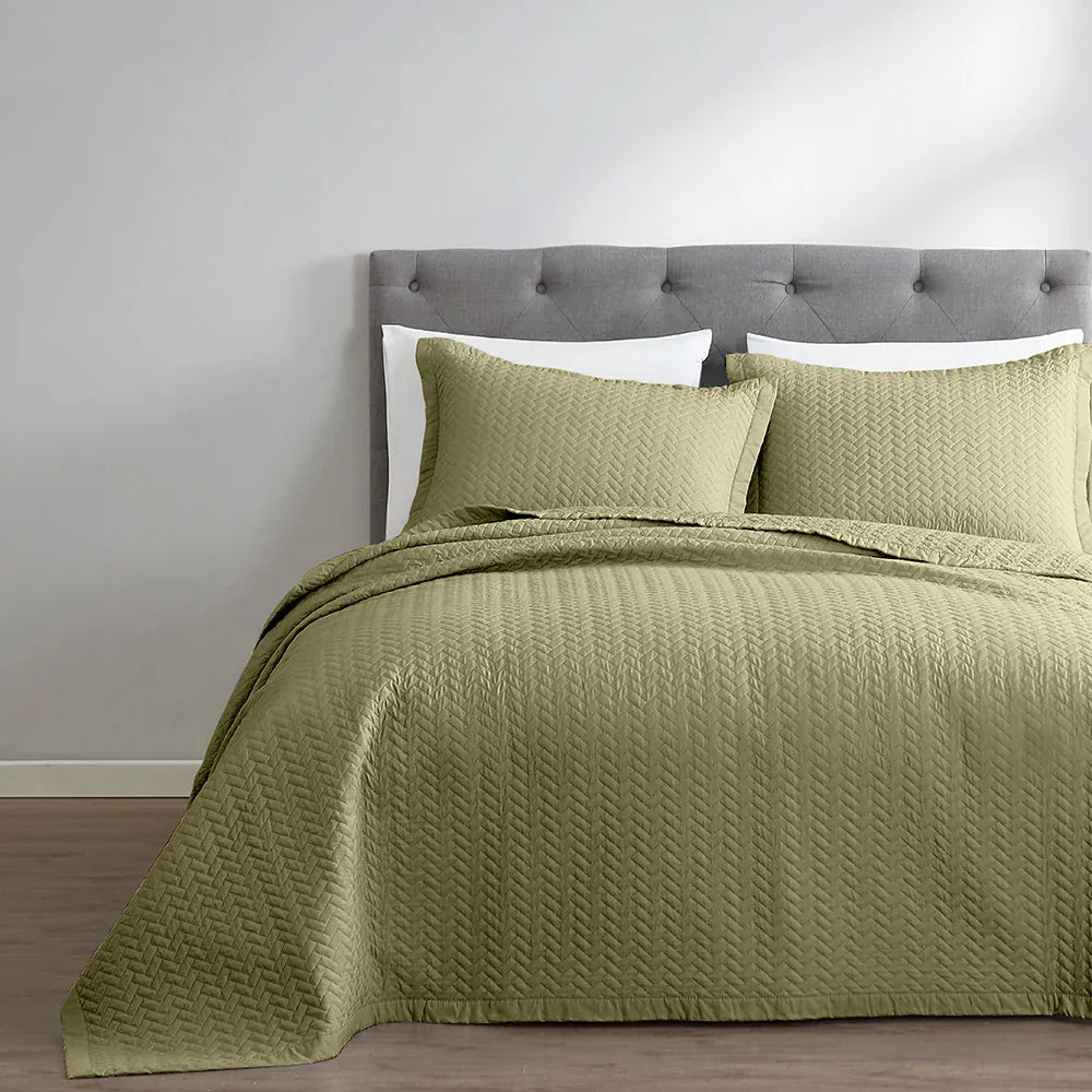Sage Green Oversized Quilt Set