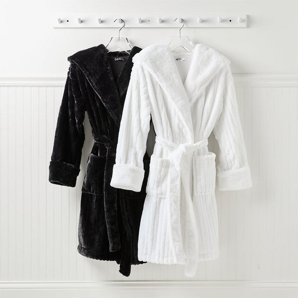 Robe_Collection_OnWall1000_834