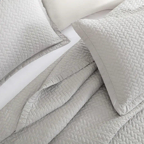 Brushed Silver Oversized Quilt Set - PRESALE EVENT alternate