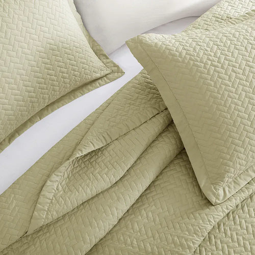 Sage Green Oversized Quilt Set - PRESALE EVENT alternate